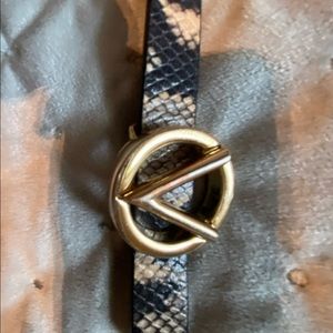 Mario Valentine snake skin belt size Medium.